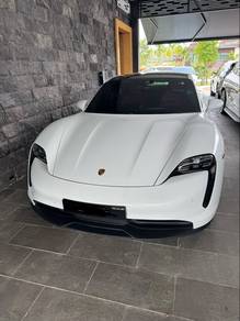Porsche Taycan 4S in Setia Eco Park, SGR