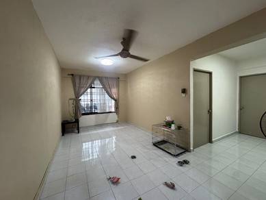 Flat For Sale in Sri Lanang