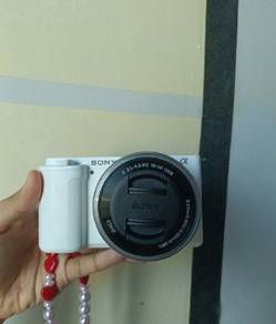 ZVE10 Lightly Used Camera
