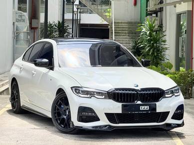 BMW 330i 30i M SPORT in Desa Petaling, KUL