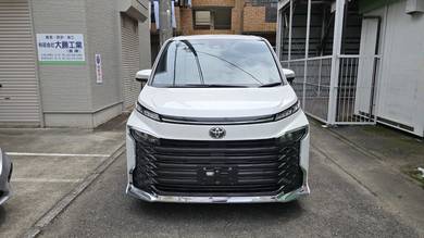 Toyota Voxy S-Z in Bangsar, KUL