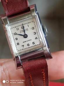 Vintage Strato lady watch nos from the 40s