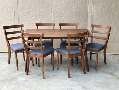 Tukee Dining Set Solid