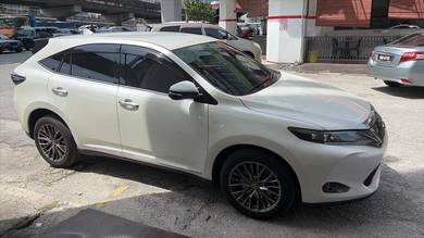 Toyota Harrier ELEGANCE in Puchong, KUL
