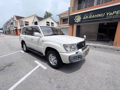 Toyota Land Cruiser VX in Lumut, PRK