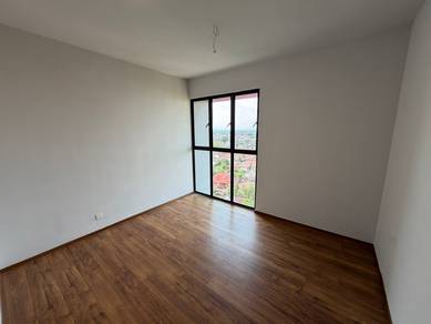 Apartment For Sale in Admiral Residences