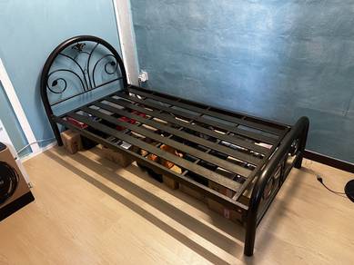 Single Bed Frame/Katil Besi Single