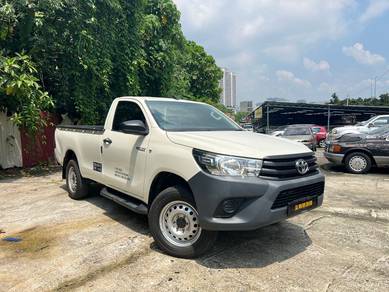 Toyota Hilux SINGLE CAB in Salak Selatan, KUL