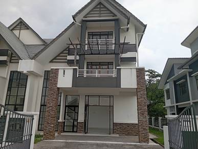 Semi-Detached House For Sale in Bangi,SGR