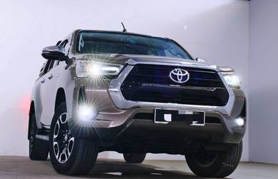 2021 Toyota Hilux V