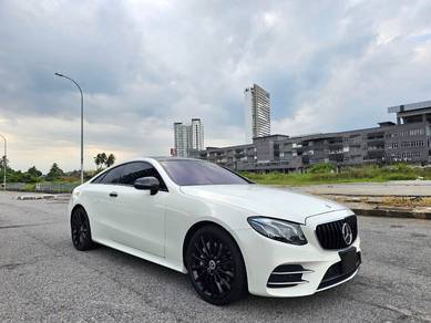 Mercedes Benz E400 400 4MATIC AMG LINE in Perai, PNG