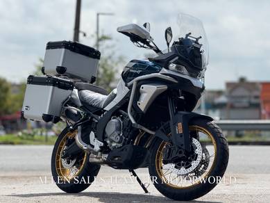 CFMOTO 700MT