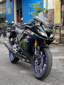 Yamaha R15