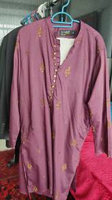 Authentic Pakistani Embroidered Kurta (Size S) – M