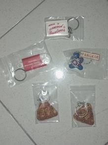 KEY CHAINS  Local Destinations