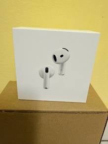 New AirPods 4 ANC