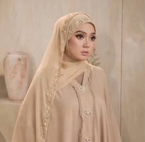 Wide Beaded Shawl Tasha Fatnin