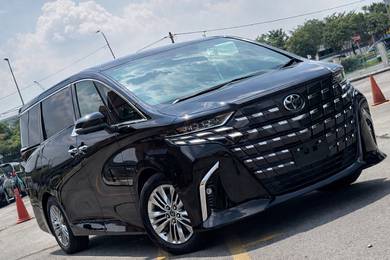 Toyota Alphard Z in Petaling Jaya, SGR