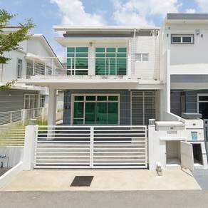 Semi-Detached House For Sale in Bandar Saujana Putra,SGR