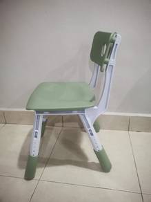 Kids study chair 