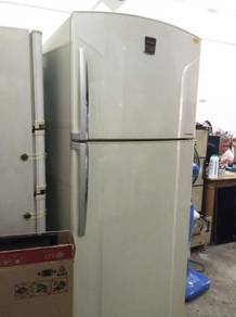 Big Besar Peti Ais Refrigerator Freezer Toshiba