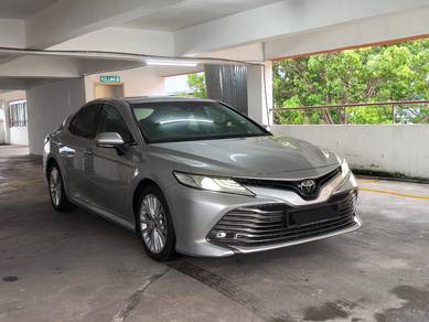 2019 Toyota Camry V