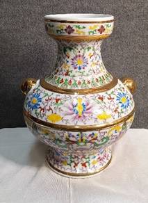 Chinese Ceramic Vase – Famille Rose Style, Gold Tr