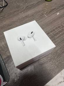 Apple AirPods Pro Gen 1 – Good Condition