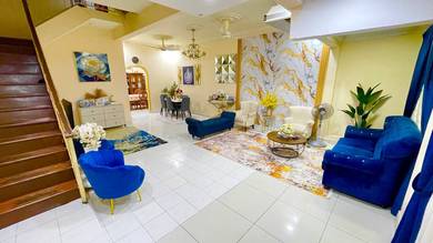 2.5-storey Terraced House For Sale in Seri Kembangan,SGR