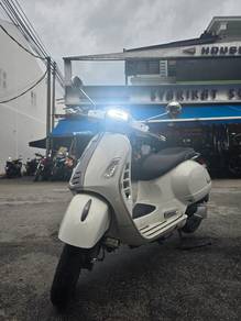 Vespa GTS 300