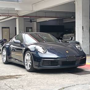 Porsche 911 Carrera CARRERA 4 in Old Klang Road, KUL