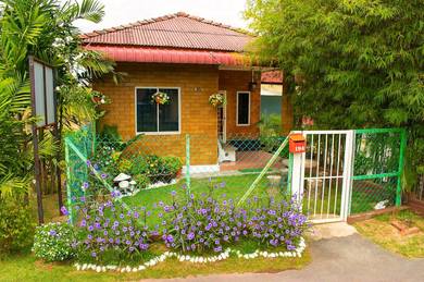 Teratak Kasih : Homestay  Bandar Hilir Melaka