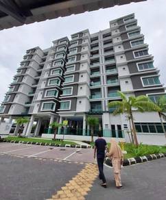 Condominium For Rent in Parkview Residence