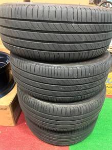 4 Tayar 17 inci 215 55 17  Michelin 90% Estima