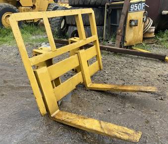 Caterpillar fork