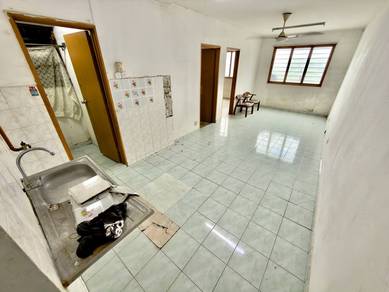 Apartment For Sale in Sri Penara