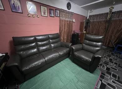 Sofa 3 Seater + 1 Seater Recliner