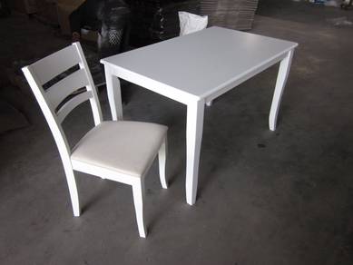comfortable White chairs