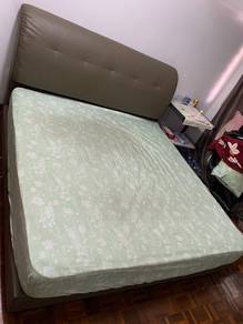 Almari, table