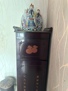Praying table