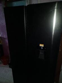 Peti Ais Khind (2 door) for sale