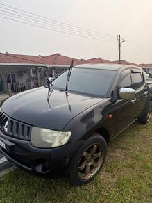 Mitsubishi Triton 4x2 in Kuching, SWK