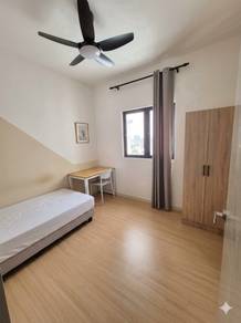 Room in Selayang, SGR