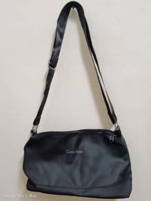 Sling bag caate kerds
