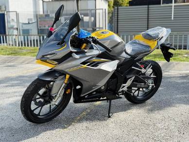 Honda CBR150R