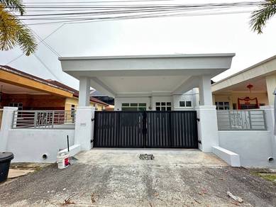 Semi-Detached House For Sale in Batu Pahat,JHR