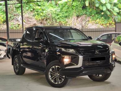 Mitsubishi Triton VGT PREMIUM in Salak Selatan, KUL