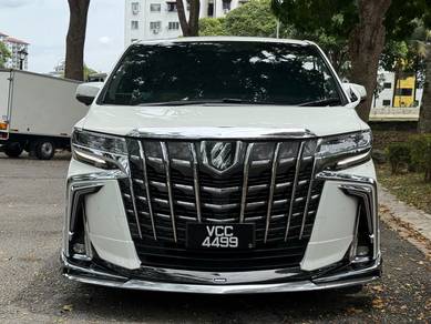 Toyota Alphard 2.5 SC in Ampang Hilir, KUL