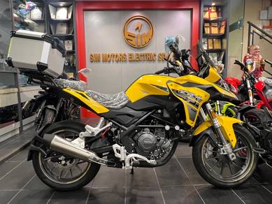 Benelli TRK 251 SE