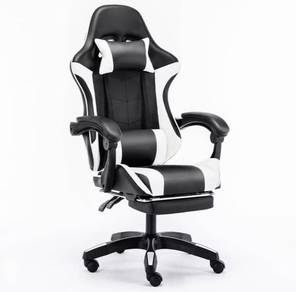 Gaming Chair With Footrest 
